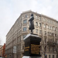 Пушкин на Пушкинской улице :: zavitok *