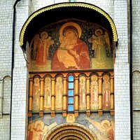 Вход в Успенский собор. :: Татьяна Помогалова