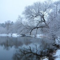 Снежный апрельский день :: Андрей Снегерёв