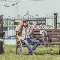 Весельчак & балагур Валентин Фёдорович знает толк в шмотках & здоровом питании :: Коля Лукашов