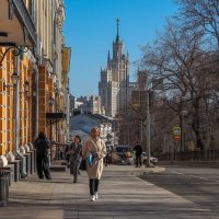 Городская Зарисовка :: юрий поляков