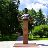 Чебоксары. Памятник Михаилу Сеспелю. :: Пётр Чернега