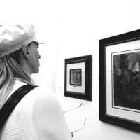 Девчонки в музее... :: Elena Ророva Девчонки в музее... :: Elena Ророva