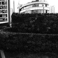 За каменной стеной. :: Василий Палий За каменной стеной. :: Василий Палий