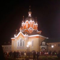 Крестовоздвиженский храм :: Сергей Кочнев Крестовоздвиженский храм :: Сергей Кочнев