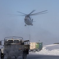 Птица,большая,железная и красивая.. :: Юрий Харченко