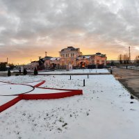Александров / Вокзал / Храм Серафима Саровского :: Денис Бочкарёв