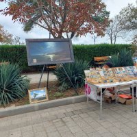 У картинной галереи Айвазовского :: ИРЭН@ . У картинной галереи Айвазовского :: ИРЭН@ .