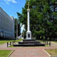 Чебоксары. Поклонный крест на Президентском бульваре. :: Пётр Чернега