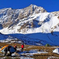 ЛАГЕРЬ ПЕРЕД ВЕРШИНОЙ, h~3150 м. :: Виктор Осипчук
