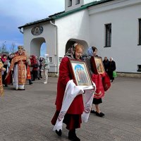 Крестный ход у церкви 04.05.2025. :: Мария Васильева Крестный ход у церкви 04.05.2025. :: Мария Васильева