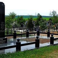 На кладбище :: Юрий Гайворонскiий