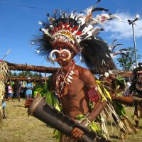 Яркий и харизматичный мужчина с барабаном и с клыками. :: unix (Илья Утропов)