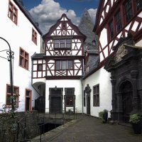 внутренний двор замка :: Андроник Александр 