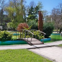 Весна в  горсаду :: Валентин Семчишин