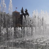 Фонтаны на площади Ленина :: Наталья Герасимова