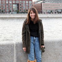 девушка с собачкой :: Олег Лукьянов