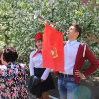 С ДНЁМ ПИОНЕРИИ! :: Владимир Помазан