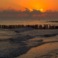 Рассвет в Балтийском море :: Юрий. Шмаков Рассвет в Балтийском море :: Юрий. Шмаков