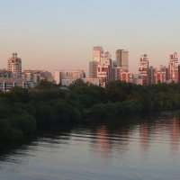 Вечер в городе :: Дмитрий И_