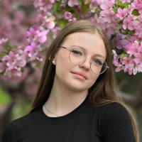 Уличный портрет. :: Андрей В.