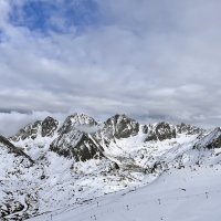 Andorra La Vella: Rundreise in Spanien,"The Natural World" (Мир Природы) :: "The Natural World" Александер