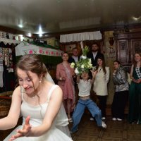 Внимание ...Летит Букет...3 :: александр донченко