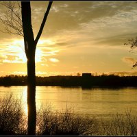 Закат на реке :: Aleksandr Gal