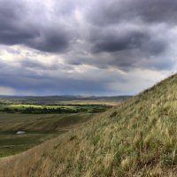 Облачно... Где-то на западе идёт дождь :: Галина Ильясова Облачно... Где-то на западе идёт дождь :: Галина Ильясова