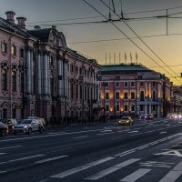 Ранний вечер на Невском проспекте :: Игорь Викторов