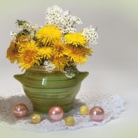 С одуванчиками и спиреей. :: Лилия *