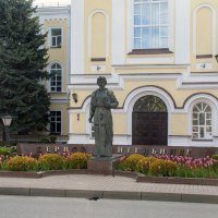 Памятник первой учительнице :: Gen Памятник первой учительнице :: Gen