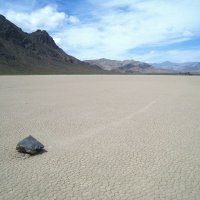 Движущиеся камни на озере Рейстрек Плайя в Калифорнии. :: unix (Илья Утропов)