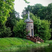 Ротонда в Михалково ,,, :: Анатолий Колосов