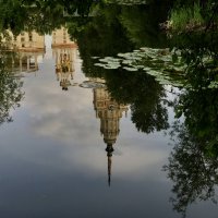 МГУ в прудик окунулось) :: Любовь 
