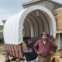 Переселенец в кинодеревню. :: Николай Галкин Переселенец в кинодеревню. :: Николай Галкин