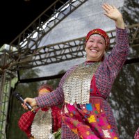 На сцене "Бурановские бабушки" :: Александр Силинский