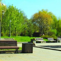 ВЕСЕННИЙ ДЕНЬ В  ПАРКЕ РАДУГА :: Валентина 