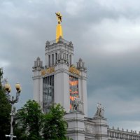 Рубиновая звезда вернулось на свое законное место. :: Татьяна Помогалова