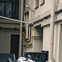 Жиру бесятся, мотик на помойку... :: Станислав Мутовин