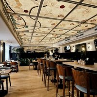 Ресторан "BISTRO T44" вино с уклоном. :: Станислав Мутовин