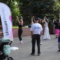 - Скажите, а "Динамо" бежит? - Уже прибежало... :: Егор Бабанов