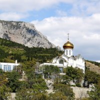 ХРАМ В КАСТРОПОЛЕ :: Елена Даньшина