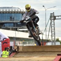 Эндуро в городе :: Александр Гриднев