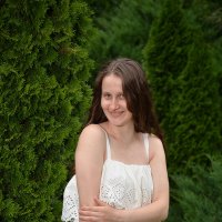 Прогулка у фонтана 2 :: александр донченко