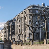 Дом которого охраняют Атланты (Дом Веге) :: Татьяна Машошина