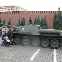 Самоходное орудие - истребитель танков СУ-100 :: Дмитрий Никитин