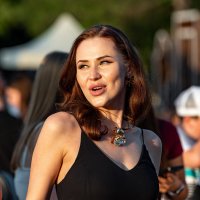 Не знакомая девушка на празднике. :: Вадим Федотов 