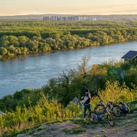 На крутом берегу... :: Сергей Шатохин 
