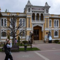Здание главных нарзанных ванн на Курортном бульваре :: Gen 